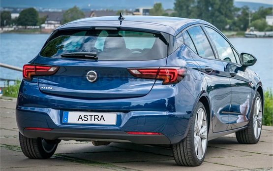  Opel Astra Hatchback