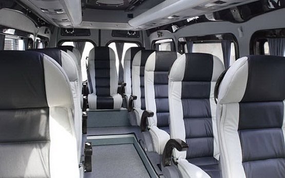 2013 Mercedes Sprinter 14+1